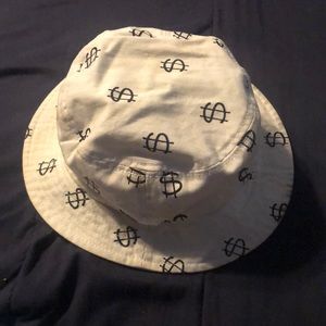 Off white Stussy $$ Capz bucket hat